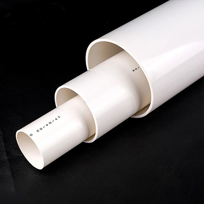 Drainage de PVC conduit d'égout 50 75 110 160 315mm que les anti alcalis en eau le tuyau de PVC d'approvisionnement