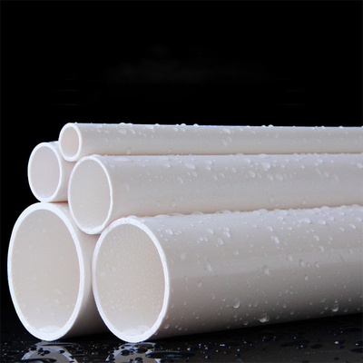 Différents diamètres adaptés aux besoins du client des tuyaux en plastique de conduits d'égout de tuyaux de drainage de PVC
