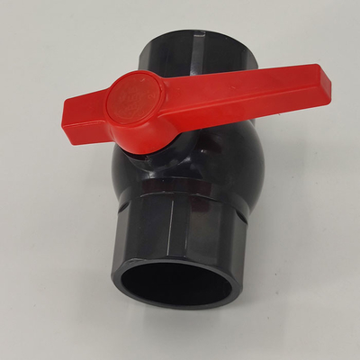 Adapté 3 garnitures aux besoins du client de tuyau de PVC de manière DN 20mm 30mm pour l'approvisionnement en eau